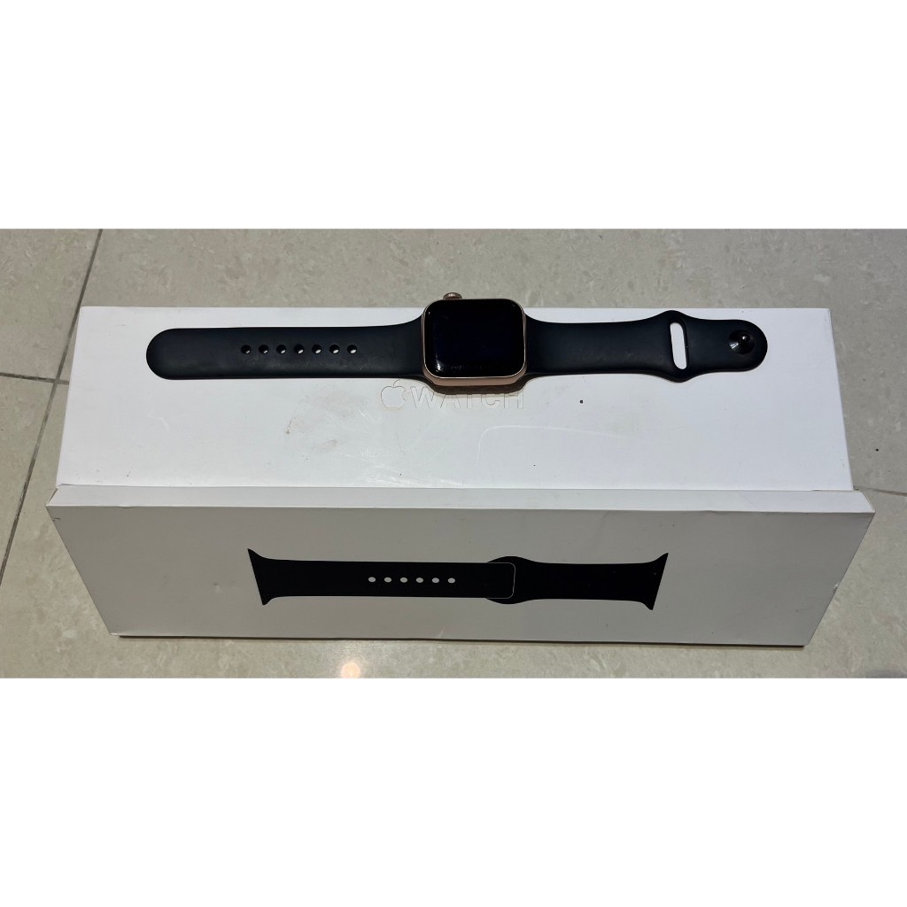 apple watch 5 (GPS+行動網路) 40公厘 (二手)