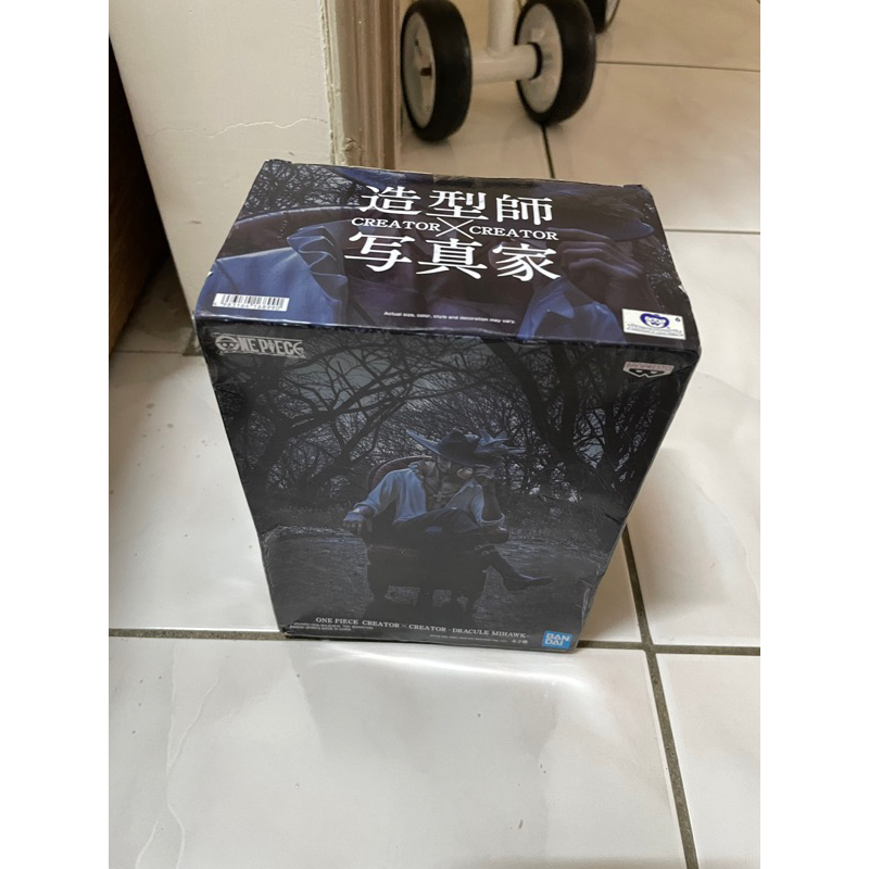 全場最便宜 代理版 白證 CREATOR 鷹眼 A款彩色款 王下七武海 坐姿 椅子 造型師 X寫真家 寬盒公仔