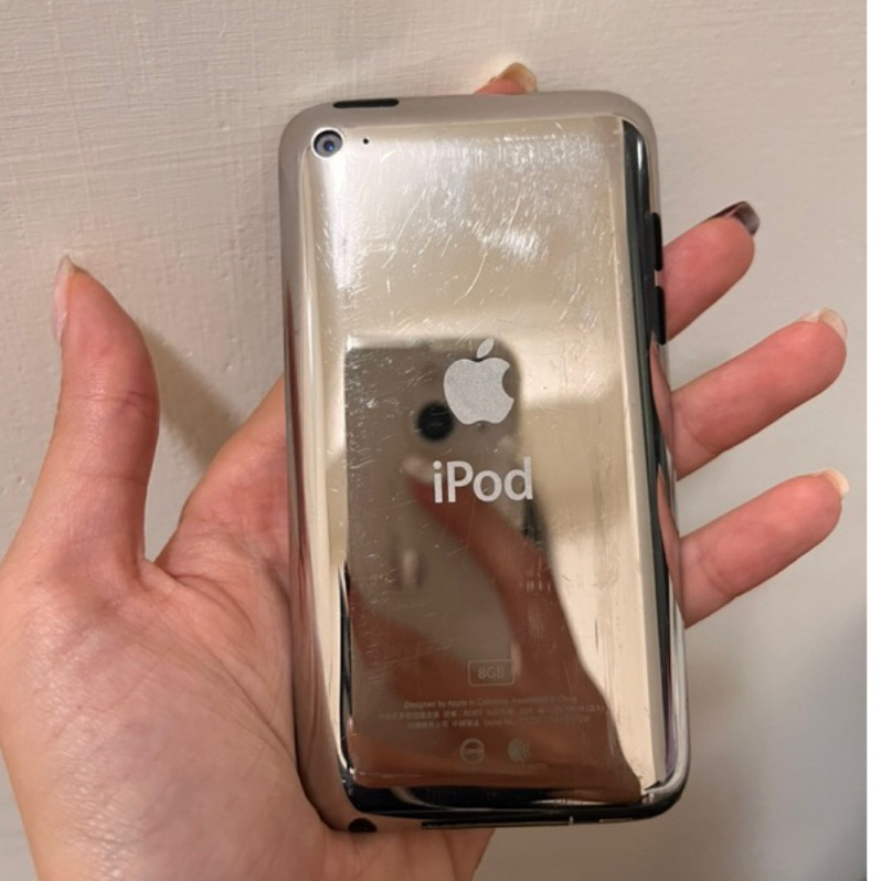 apple ipod touch 4 8g 型號A1367 二手有痕跡＆ 螢幕灰點 iphone 二手 收藏