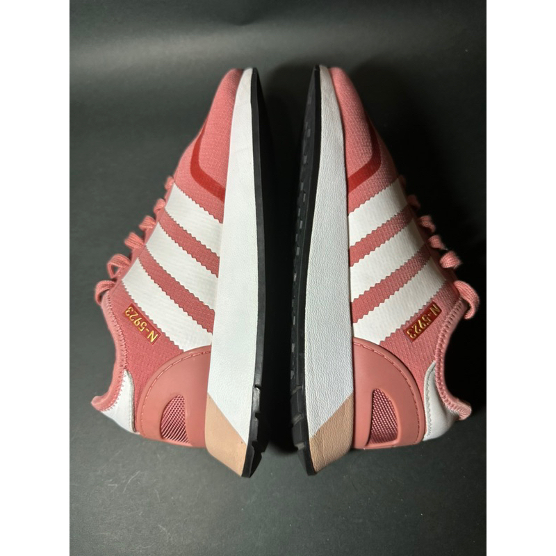 Adidas Iniki Runner 玫瑰粉 AQ0267