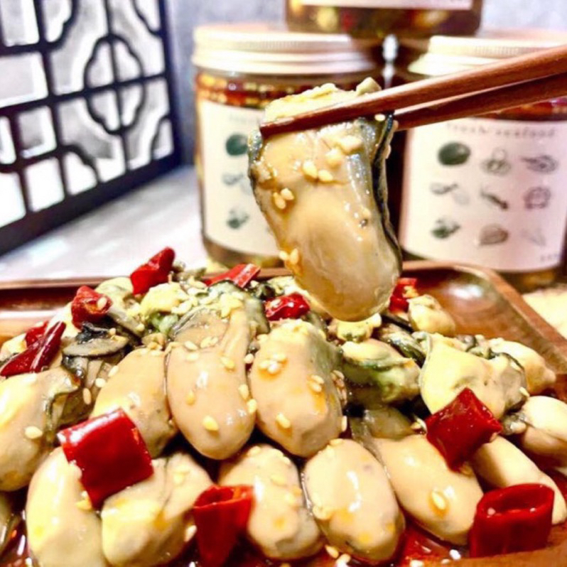 【哲野家】麻辣撈汁牡蠣 生蠔 牡蠣 台灣製作 滿額免運麻辣撈汁小海鮮  即食料理 麻辣味 消夜 下酒菜 鮮蚵 烤肉露