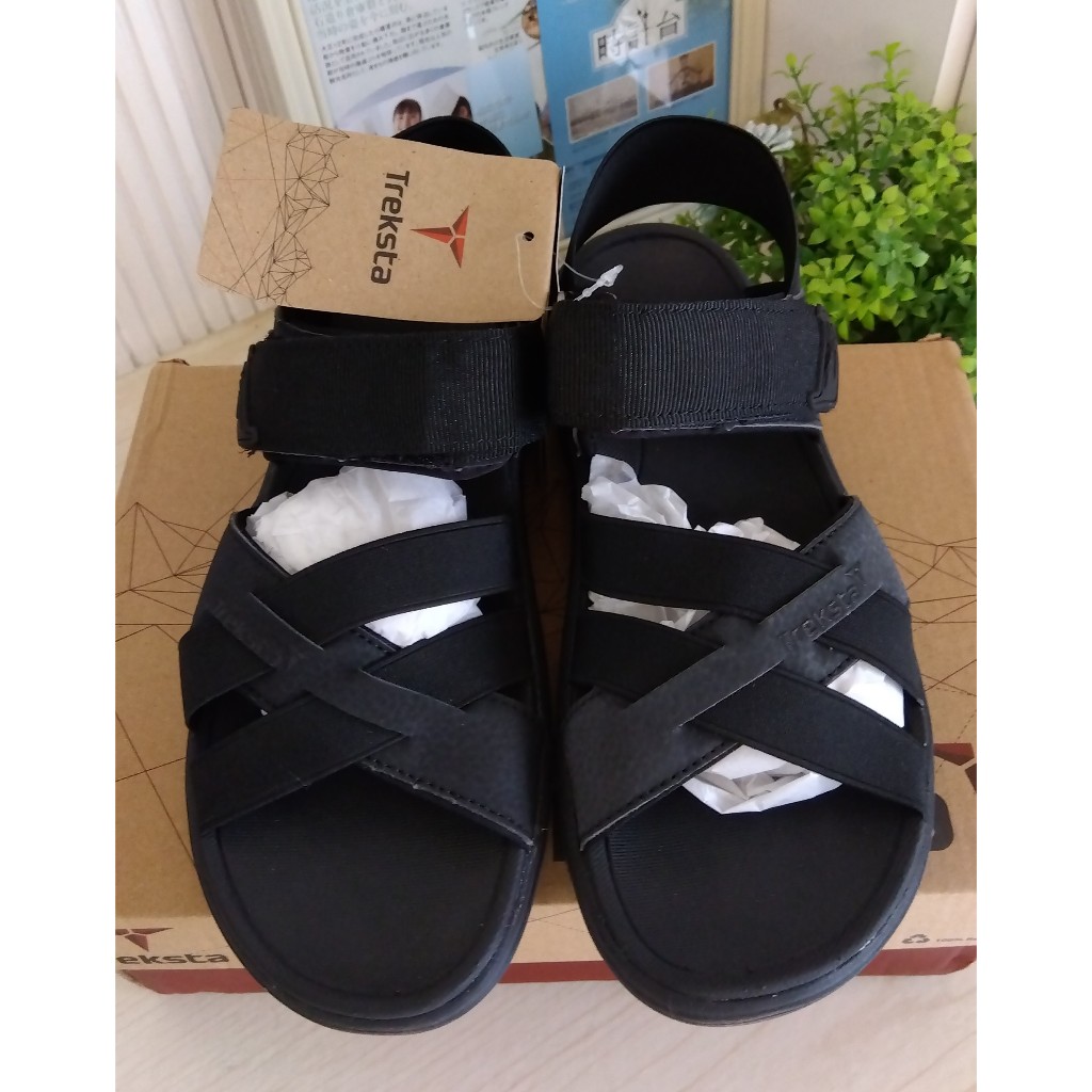 (全新有鞋盒-23號)韓國購回🇰🇷🌸Treksta黑色魔鬼氈皮革+防水布交叉帶戶外運動涼鞋