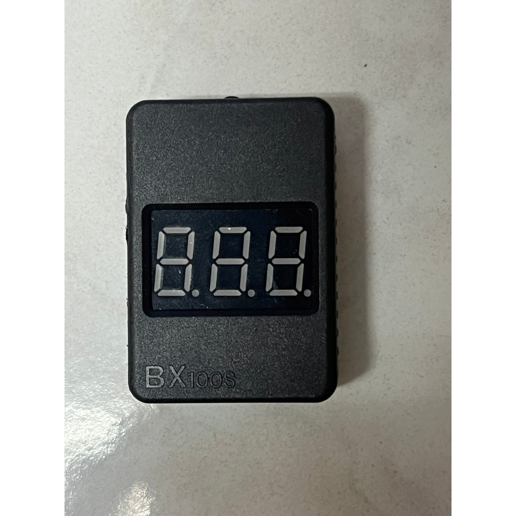 (大樹的家):新款 BX100S低電壓報警器(可調)電量顯示器鋰電池測電器1S-8S BB響大特價