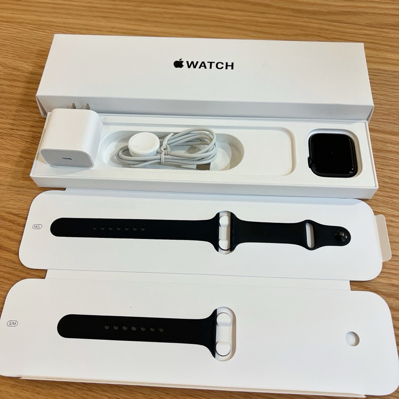 Apple Watch SE 44mm 太空灰 漂亮二手 電池96 可面交可刷卡 A2352