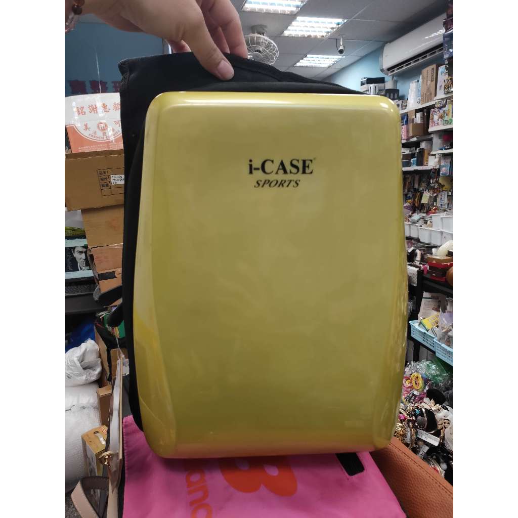 *全新I-CASE SPORTS 硬殼黃色後背包-30*25CM $450