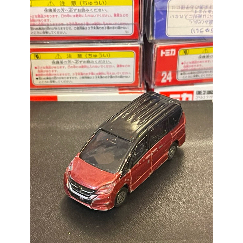 TOMY Tomica 94號 Nissan Serena