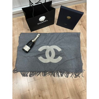 Chanel 立體雙C Logo羊絨圍巾/披巾/披肩 灰色白字 全新台灣証