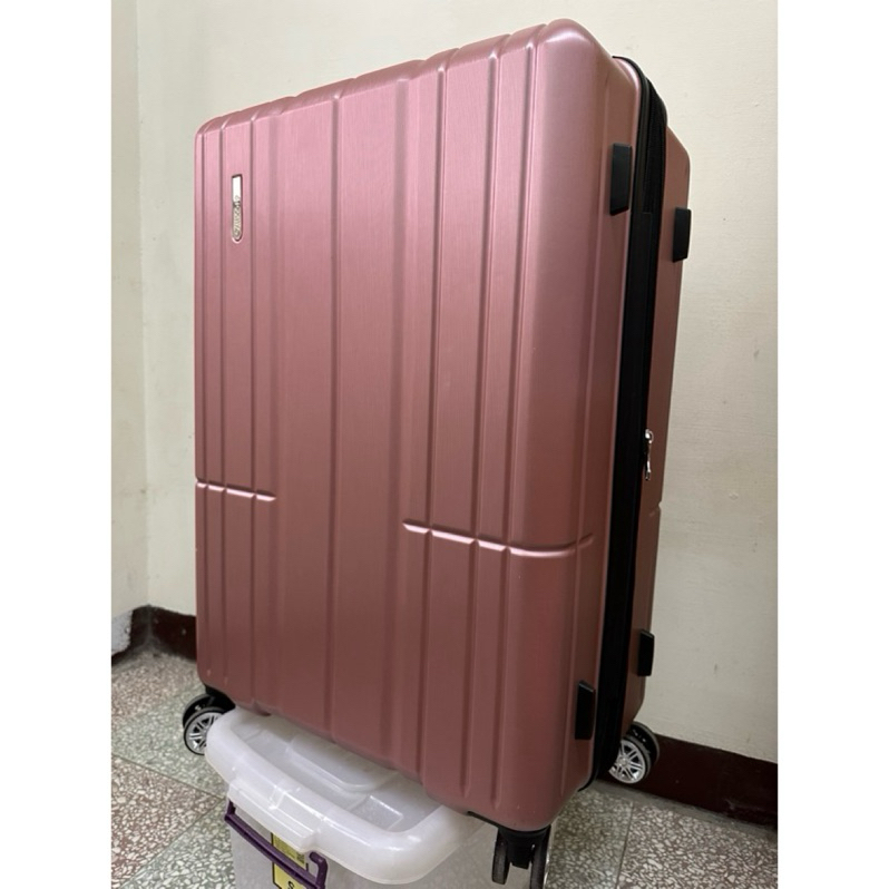 海關鎖 出清 優惠 outdoor products 28寸行李箱 行李箱 二手 使用過一次 粉紅色 出國必備 出國旅遊