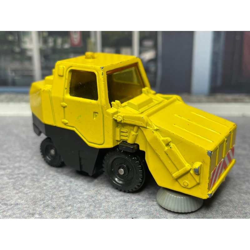 Tomica NO.113 MECHANICAL SWEEPER 道路清掃車 工程車 養工處 雲梯車 垃圾車