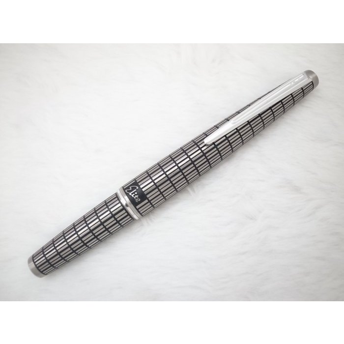 A809 百樂 日本製 全鋼蝕刻格子短鋼筆 18k 細字尖(含con40吸墨器)(8成新)