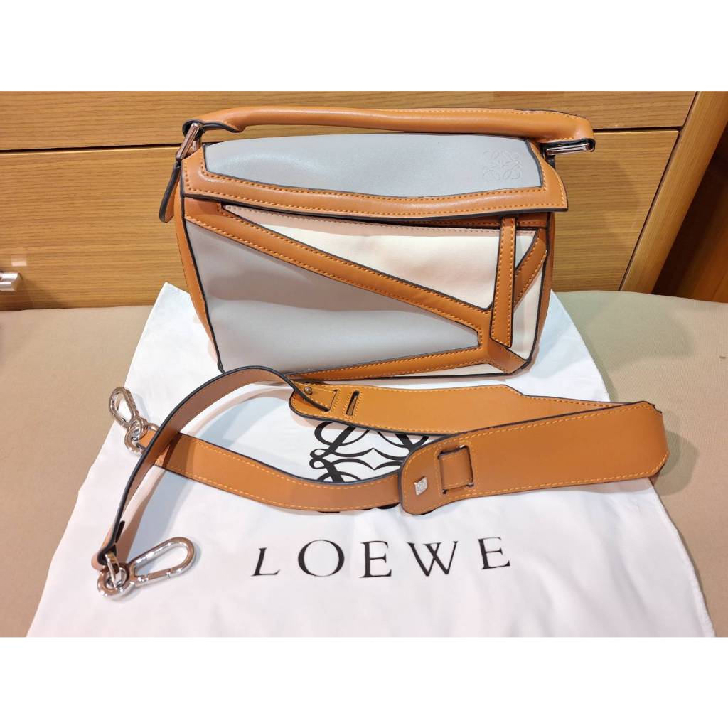Loewe puzzle同款設計款手提肩背斜背包-灰色焦糖色白色拚色款S號