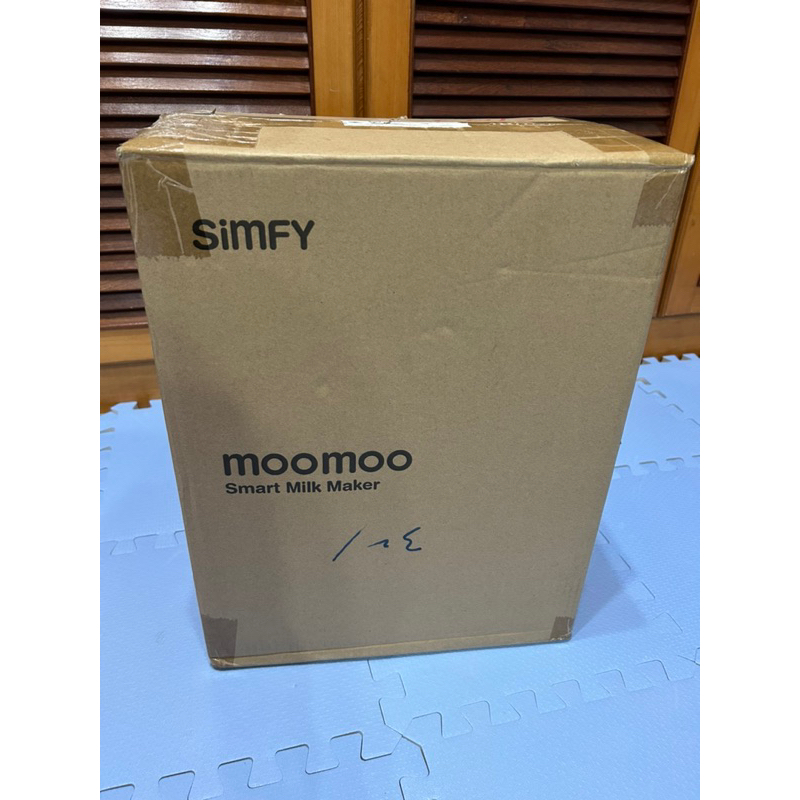 全新未拆封 (過保固期）（無支援app)Simfy moomoo全自動智慧泡奶機 smart milk maker