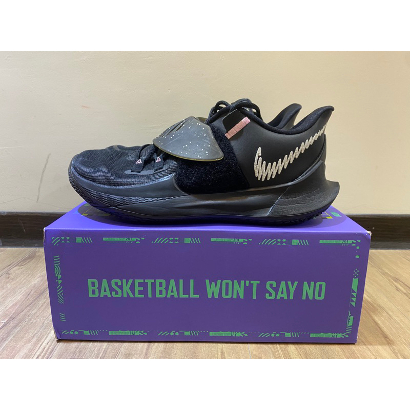 Kyrie Low 3 Nike籃球鞋