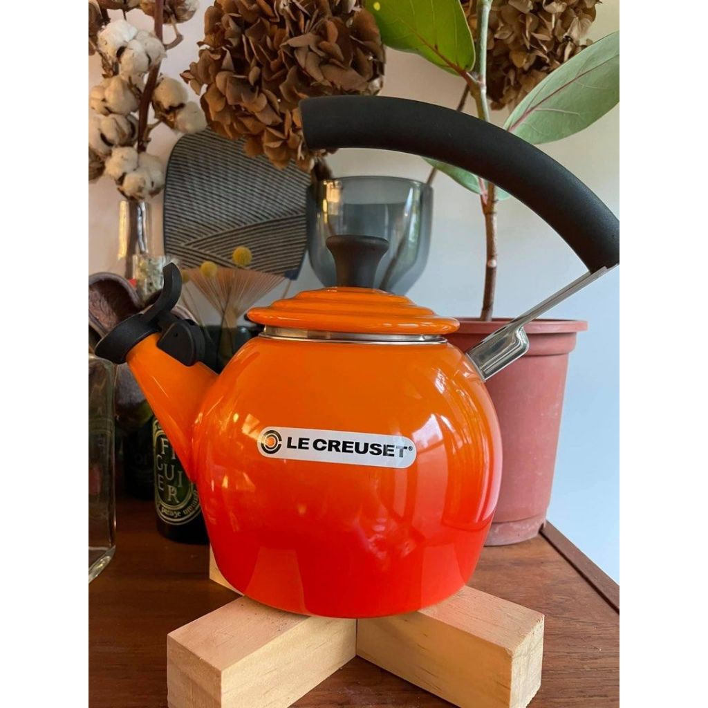 Le Creuset 鳴笛壺 (橘色設計款/1.1L）