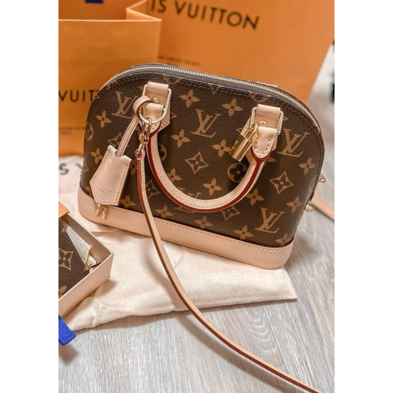 LV 路易威登M53152經典貝殼alma bb包Louis Vuitton 全新真品 限面交 請先發問