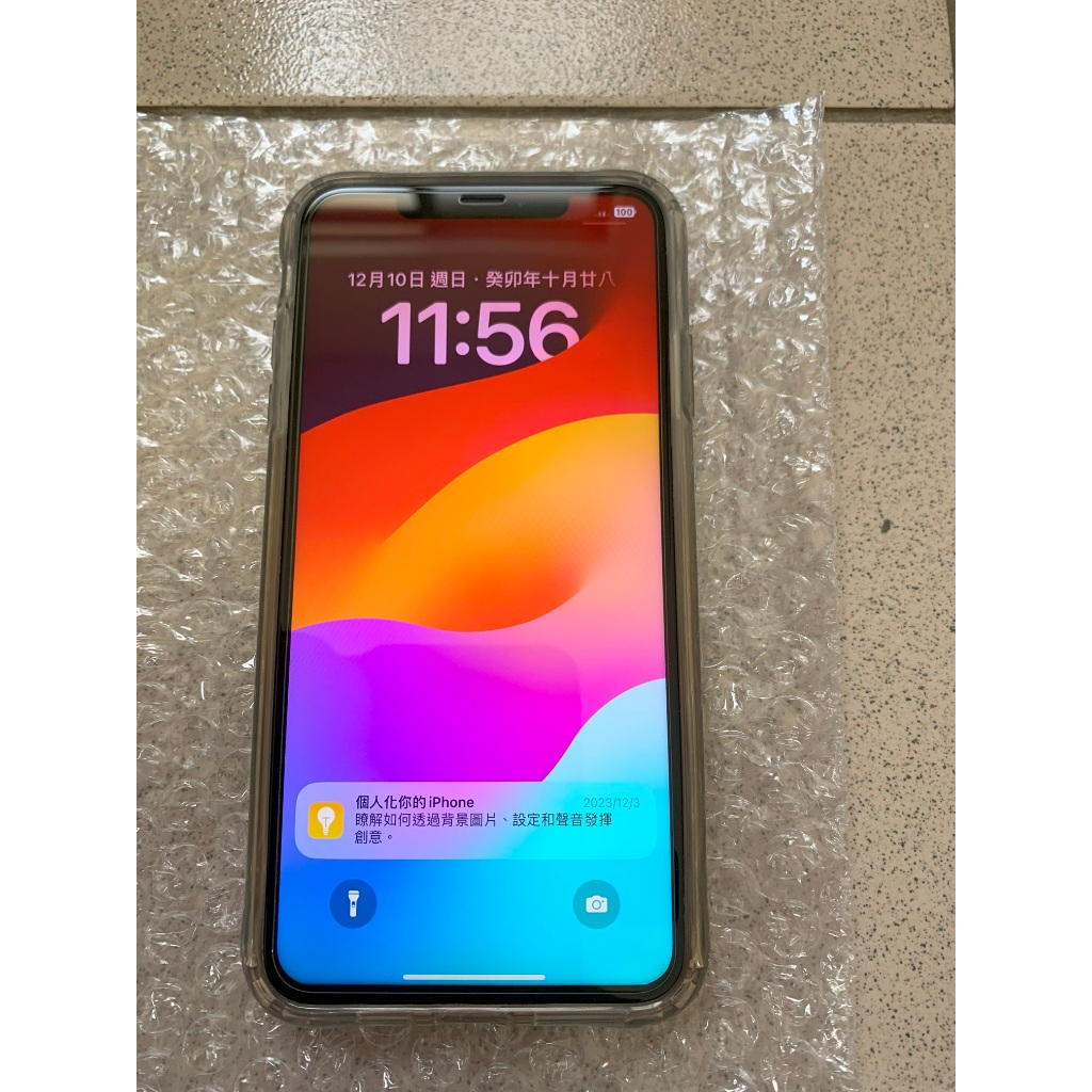 Iphone X's max 64G 電池健康度87% 賣6000元