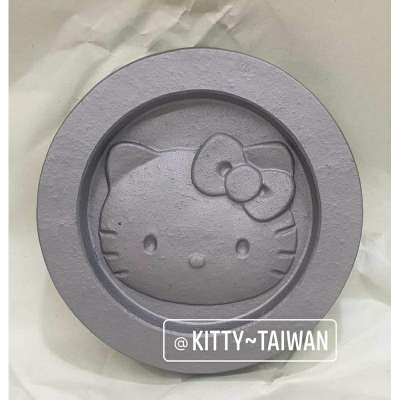 Hello kitty 京都磁磚/陶瓷 紙鎮 日本製，全手工。