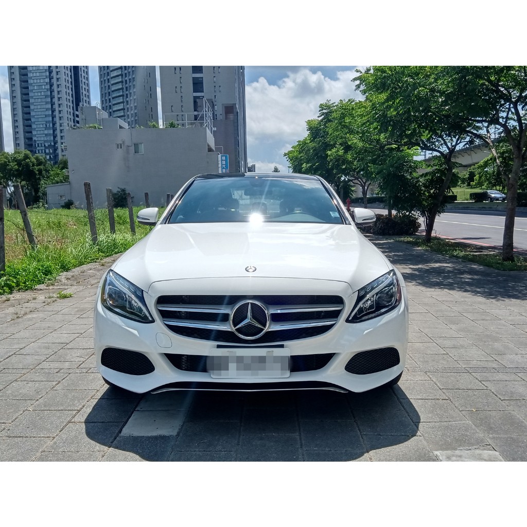 2016 BENZ C300 只跑3萬多 都在原廠保養 帥氣上市 ~ 中古車二手車國產車進口車休旅車掀背車認證車