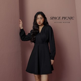 [明天出貨] Space Picnic｜折線V領長袖洋裝-2色(現貨)【C23121055】