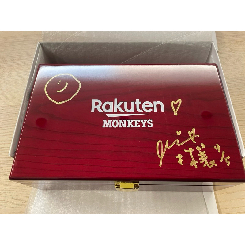 林襄 盒上金簽 限量5盒 2023 Rakuten Infantry 樂天女孩聯名 限量 訊息親筆簽名板 (含手錶)整組