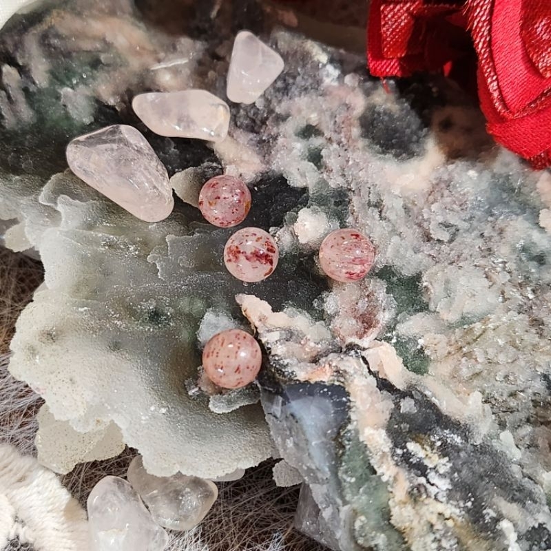 【DIY】白水體花瓣草莓晶 | 散珠 | 水晶 | 手鍊 | 文玩 | 通孔 | 串珠雕件