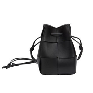 【BOTTEGA VENETA 寶緹嘉】BV Mini Cassette 迷你 編織小羊皮 肩揹包 斜揹包 水桶包 黑色