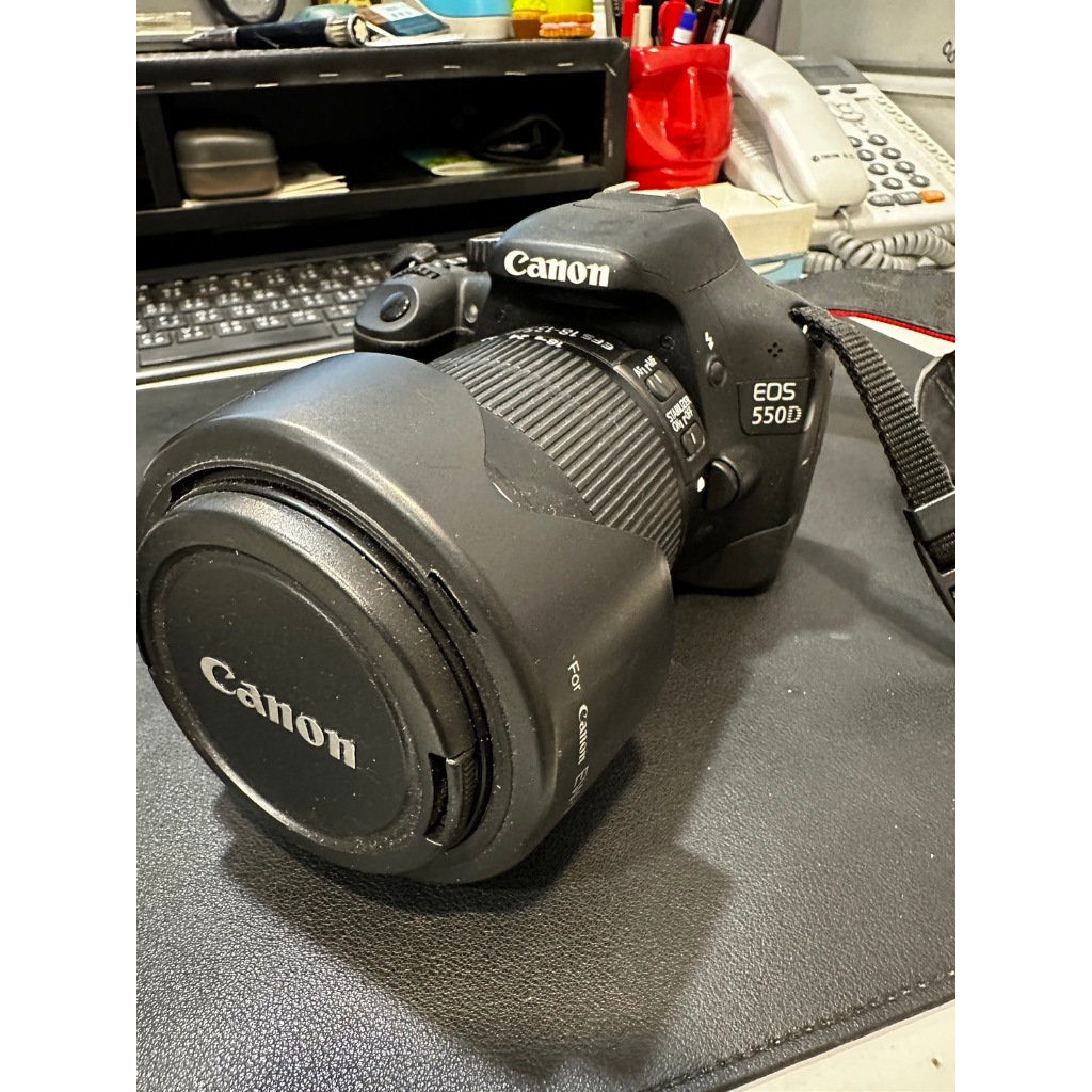 自售 Canon EOS 550D 單眼相機 佳能 附充電器 原廠電池*1 鏡頭規格請參閱圖片