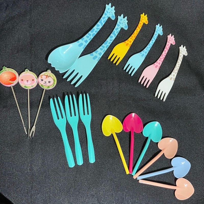 兒童 長頸鹿 可愛 造型 愛心湯匙 布丁匙 免洗餐具 甜點湯匙 塑膠餐具 冰淇淋 布丁 鏟子 餐具