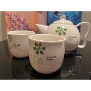 幸運草白磁茶具杯組 兩個茶杯 一個白瓷茶壺