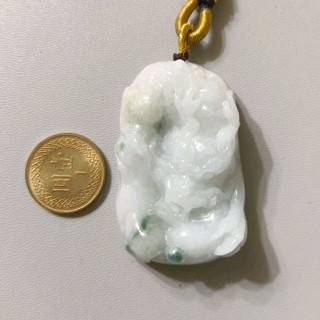 玉貴人…天然冰糯種神龍護主翡翠玉墜項鍊，特價
