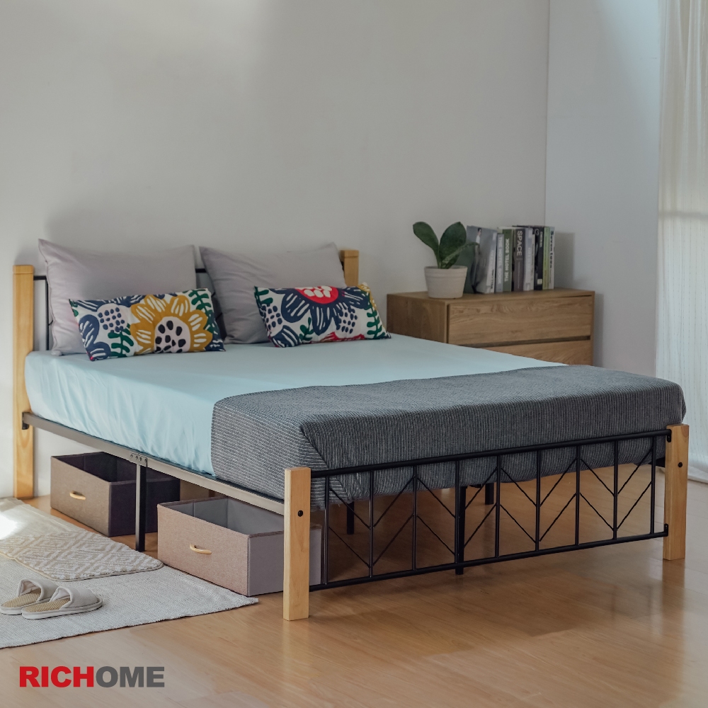 RICHOME      亞羅雙人床架(5呎) (離地設計)   雙人床架    床架    BE278