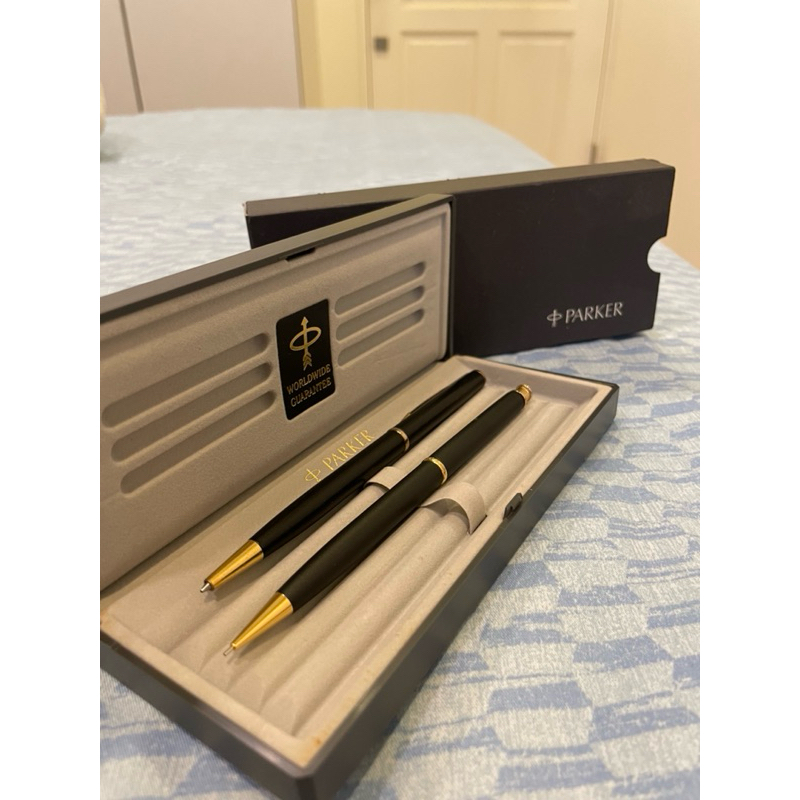 PARKER 派克仕雅 套筆（原子筆+自動鉛筆0.5mm)，條紋黑桿 美國製 PARKER派克 仕雅霧黑/麗黑金夾原子筆