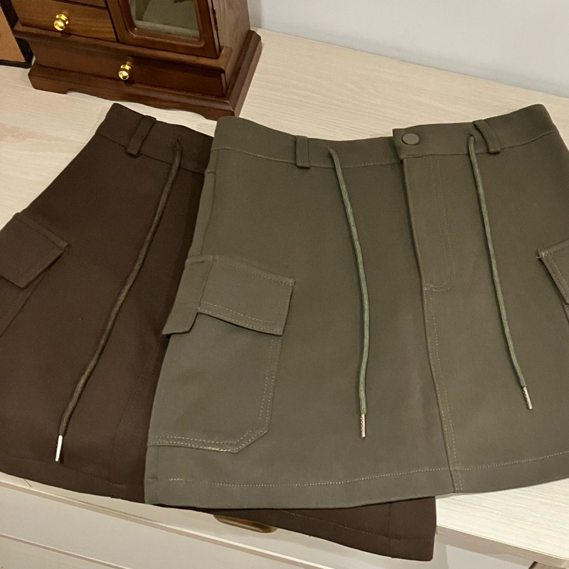 太空棉雙口袋工裝短褲裙(2色/全新）
