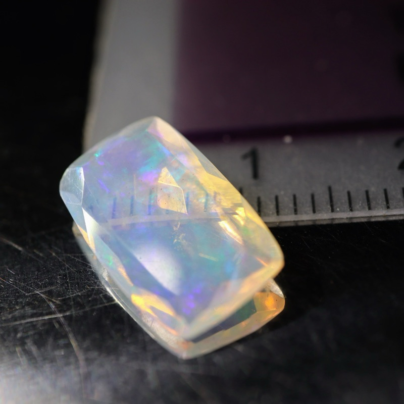 天然無處理虹彩蛋白石 Opal 切面裸石 1.6克拉
