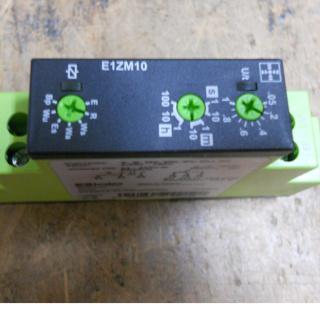 Aim Dynamics 多功能計時器 E1ZM10 24-240VAC (D1-2)