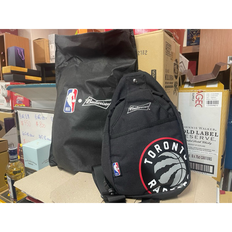 全新 百威啤酒聯名NBA斜背包 暴龍隊