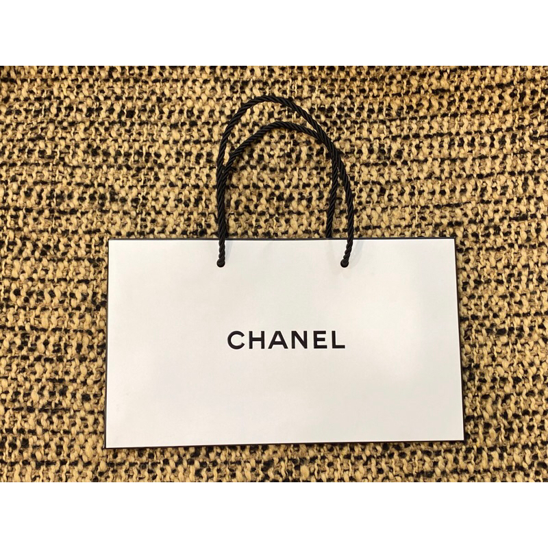 名牌紙袋⛸️法國精品Chanel香奈兒美妝櫃紙袋/禮品袋/購物袋（可裝刷具、口紅、腮紅、眼影盤、香水）