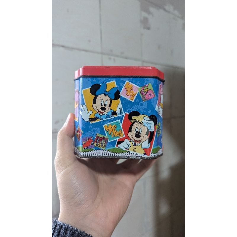 香港迪士尼 鐵盒 餅乾空盒 迪士尼樂園 米奇米妮 唐老鴨黛西 高飛布魯托 奇奇蒂蒂 二手