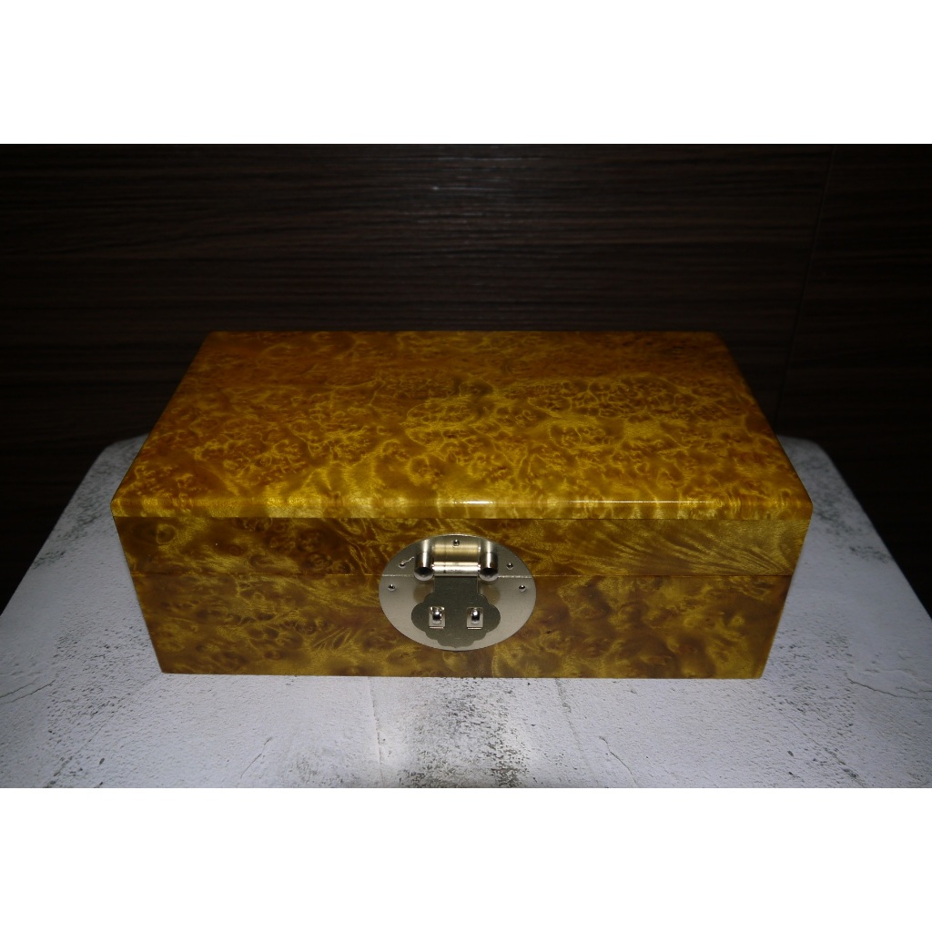 黃金樟珠寶盒、收納盒 六面閃花~ (非檜木、檜木盒、龍柏、肖楠、黃檜、崖柏)~中25cm