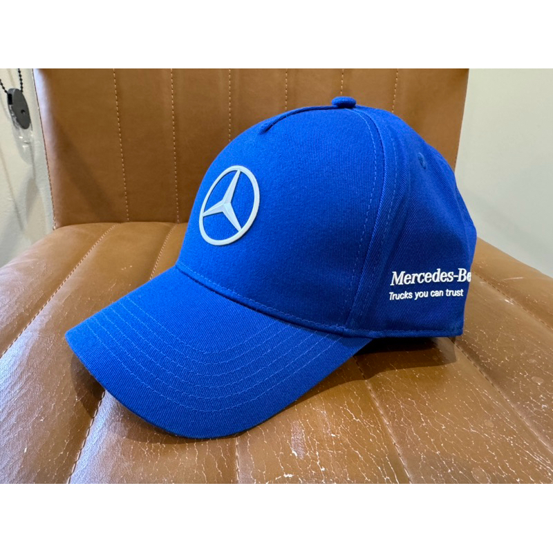 【This is Eddie】 德國原廠貨Mercedes-Benz Truck系列~湛藍色棒球帽