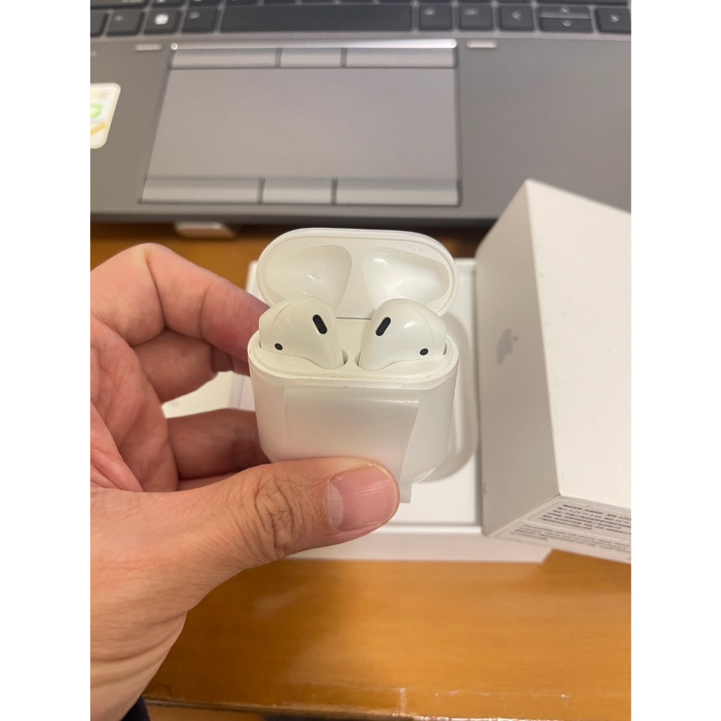 Apple AirPods 2 二代 A2031 A2032