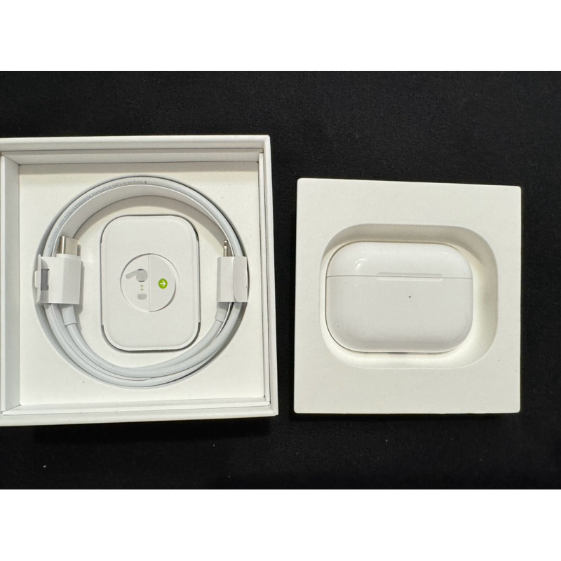 Apple蘋果原廠 AirPods Por 2(第二代）白色無線耳機充電盒 二手