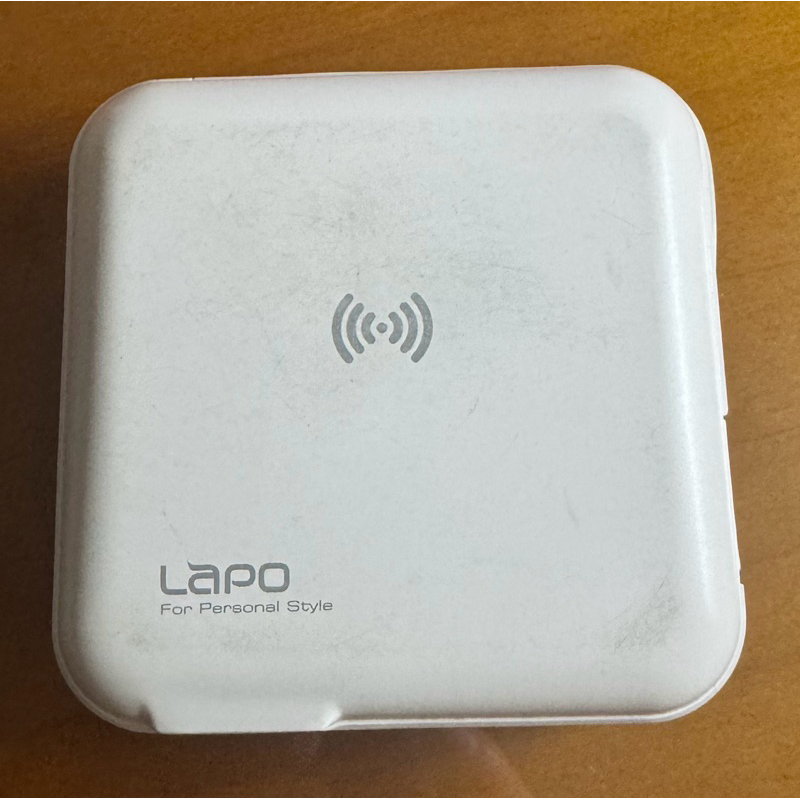 LAPO 2022年6月製造 多功能無線充電快充行動電源 WT-01AW 二手，有使用過的痕跡，介意者請勿下標