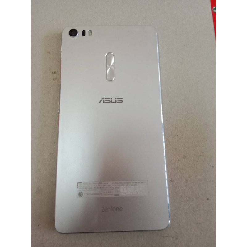 （非指定買家勿下單）二手 白色 ASUS ZenFone3 Ultra ZU680KL