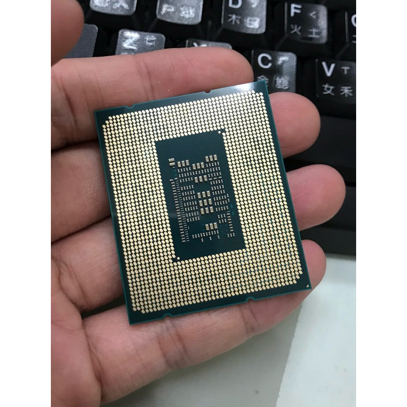 Intel 12代 I3-12100f 中古