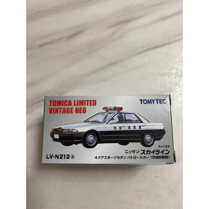 Tomytec TLV LV-N212a NISSAN SKYLINE 2000GT 警車 日產 天際線（盒微白邊）