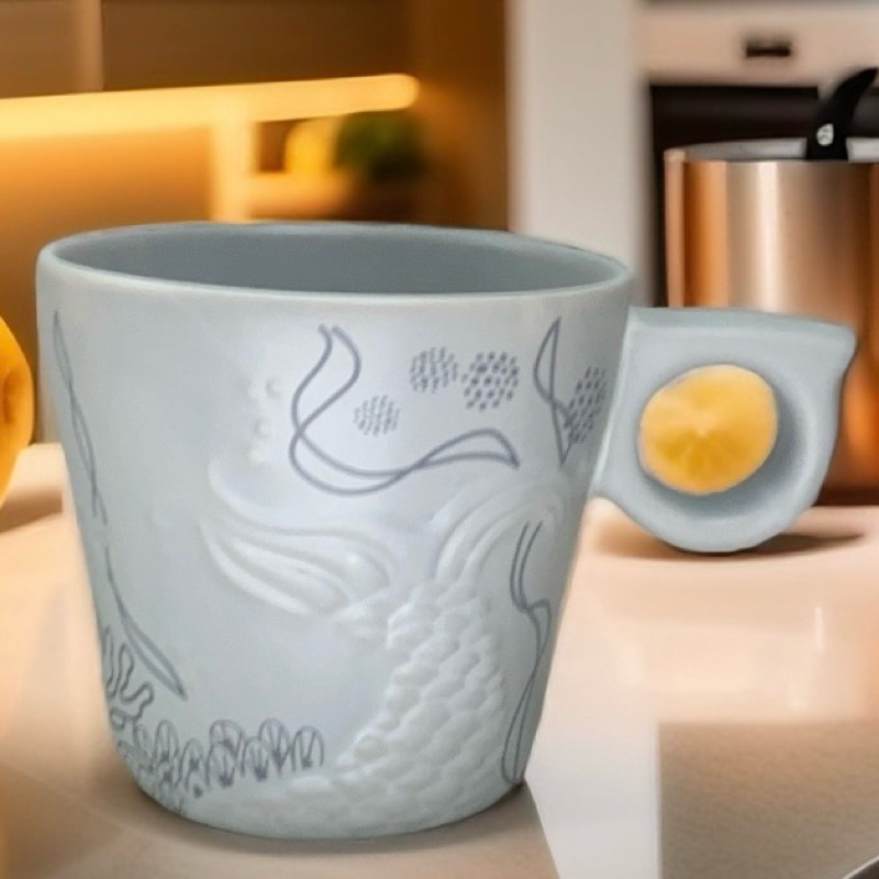 ‼️絕版‼️現貨 2016年 Starbucks 星巴克 浮雕美人魚尾馬克杯 咖啡杯 紀念杯 陶瓷杯 周邊商品 水杯無盒