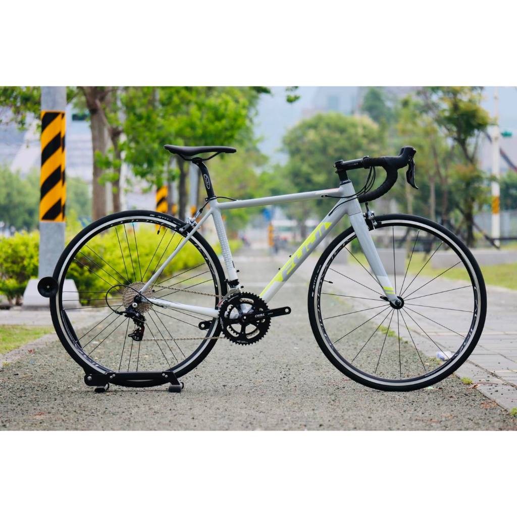 【GLG Sports】Fuji Roubaix 1.3 鋁合金公路車 22 速 灰黃色 700c 順泰 Campy