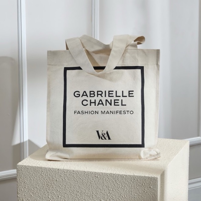 【現貨在台當日出貨】🇬🇧英國倫敦V&amp;A美術館CHANEL香奈兒限量聯名托特包帆布包環保購物袋 白色