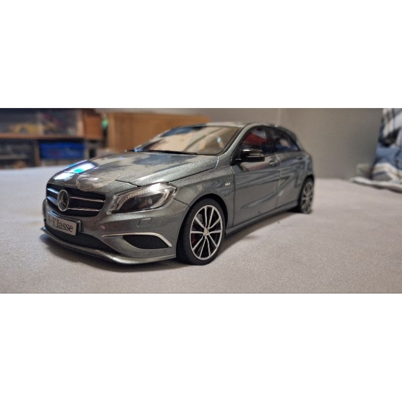 賓士原廠1/18 Mercedes-Benz Sport Equipment 1:18 A180